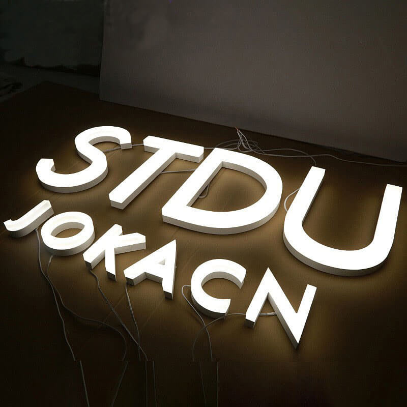 Energy-efficient LED front lit channel letters for shops
